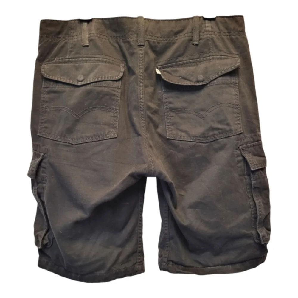 Levi's Black Cargo Shorts Relaxed Fit - Size 32